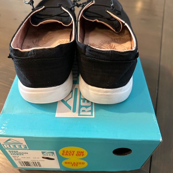 Reef Women’s Cushion Coast Slip On Sneaker - Picture 6 of 7